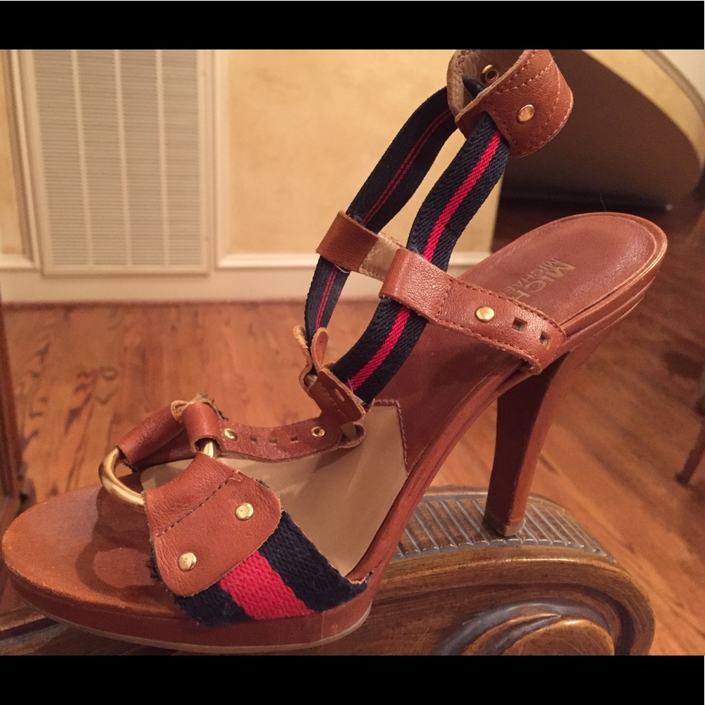 Michael KORS hills size 6